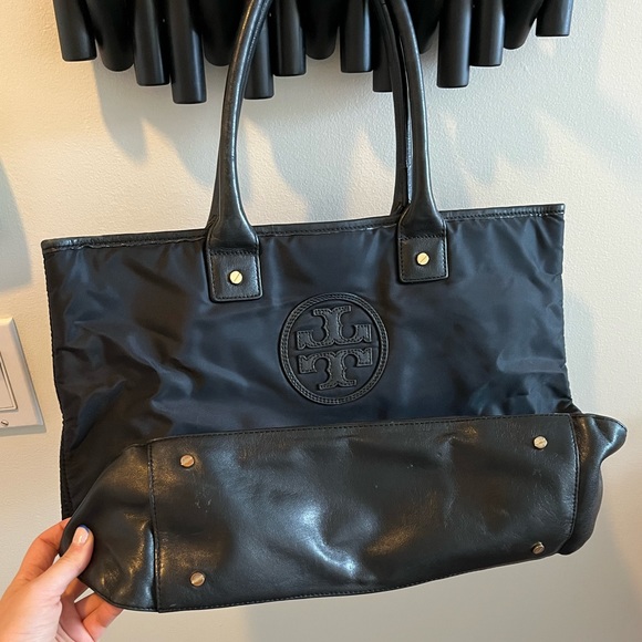 Tory Burch Nylon/Leather tote with logo - Picture 4 of 5